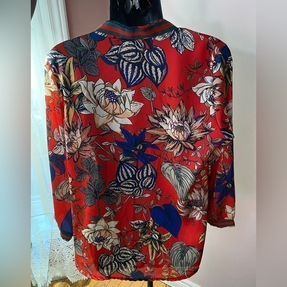 New Collection floral low high long sleeves blouse top made in Italy Sz M - Picture 3 of 8